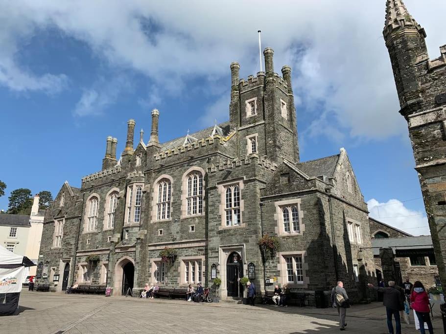 The Lighthouse, Boutique Apartment In The Town Centre - Starlink Wi-Fi Tavistock  Exteriör bild